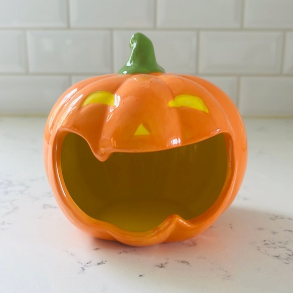Target Bullseye’s Ceramic Pumpkin Open Mouth Candy Dish - Picture 3 of 9